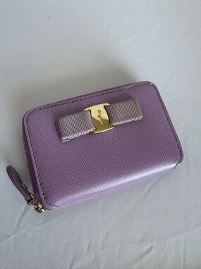 Salvatore Ferragamo Vara Bow Small Zip-Around Wallet